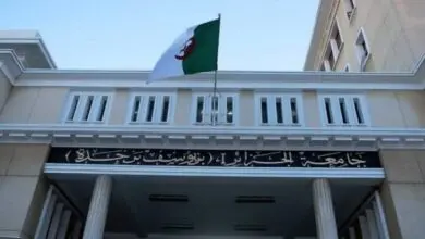 حادثة طرد طالبة بسبب ارتداء النقاب في جامعة الجزائر تثير جدلاً واسعًا