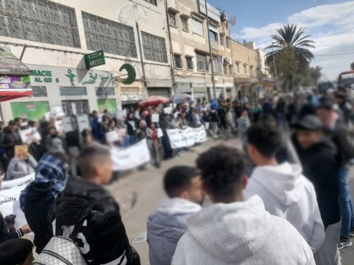 الجماهير الطلابية تحتج بفاس ضد شركة النقل "سيتي باص"