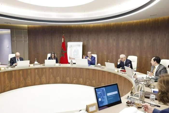 أخنوش يترأس اجتماعًا لتسريع تنفيذ خارطة طريق التشغيل: انخفاض البطالة ومشاريع كبرى لدعم فرص الشغل