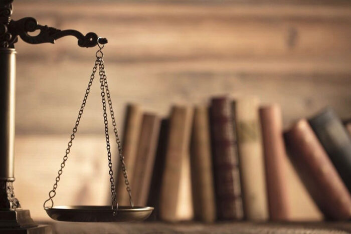 الجوانب الغامضة في الاعتراف المتبادل بشرعية القانون المنظم للعلاقة بين الدولة والمواطن