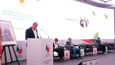 "الصحافة ليست صندوق رمل لتجارب السياسيين".. الجمعية الوطنية للإعلام والناشرين تدق ناقوس الخطر وتستنكر "العبث" بمصالح الصحافيين